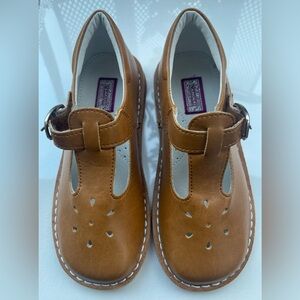 L’amour Joy Classic Tstrap - Siize 2